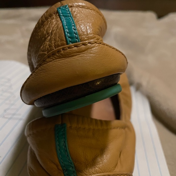 Tieks Camel Size 9 - Picture 4 of 7